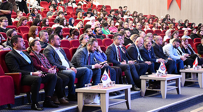 ÇOMÜ'DE 2026–2027 AKADEMİK YILI ÖĞRENCİ ORYANTASYON PROGRAMI GERÇEKLEŞTİRİLDİ