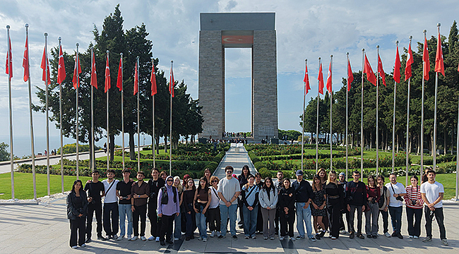 GENÇ FOTOĞRAFÇILAR ÇANAKKALE RUHUNUN İZİNDE