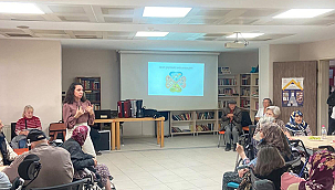 YAŞLILAR GÜNÜ'NDE HUZUREVİNDE ANLAMLI BULUŞMA